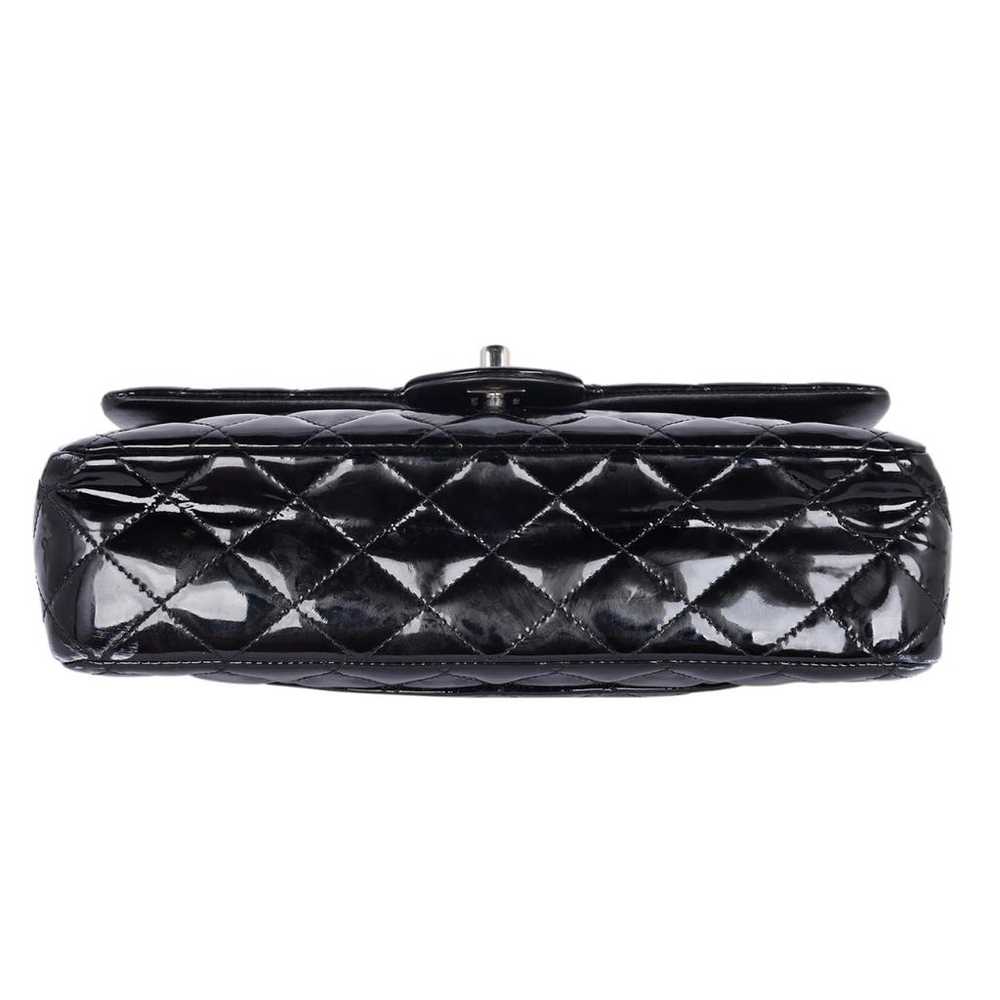 Chanel Timeless/Classique patent leather handbag - image 9