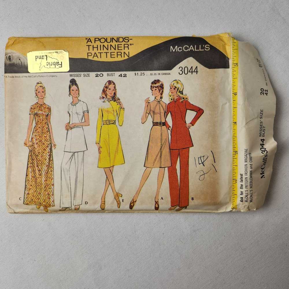 Vintage Vintage 60s-70s Size 16-18 Sewing Patterns - image 4