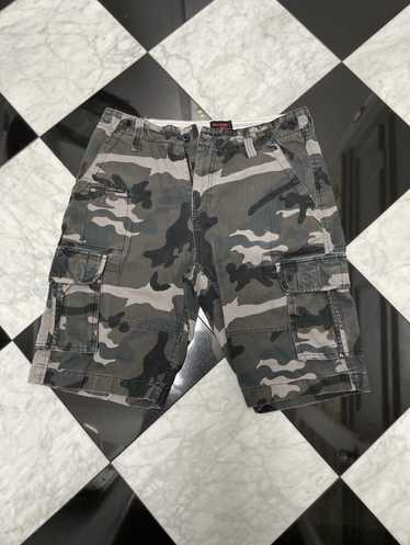 Foot Locker 🔥 Cargo Camo Shorts