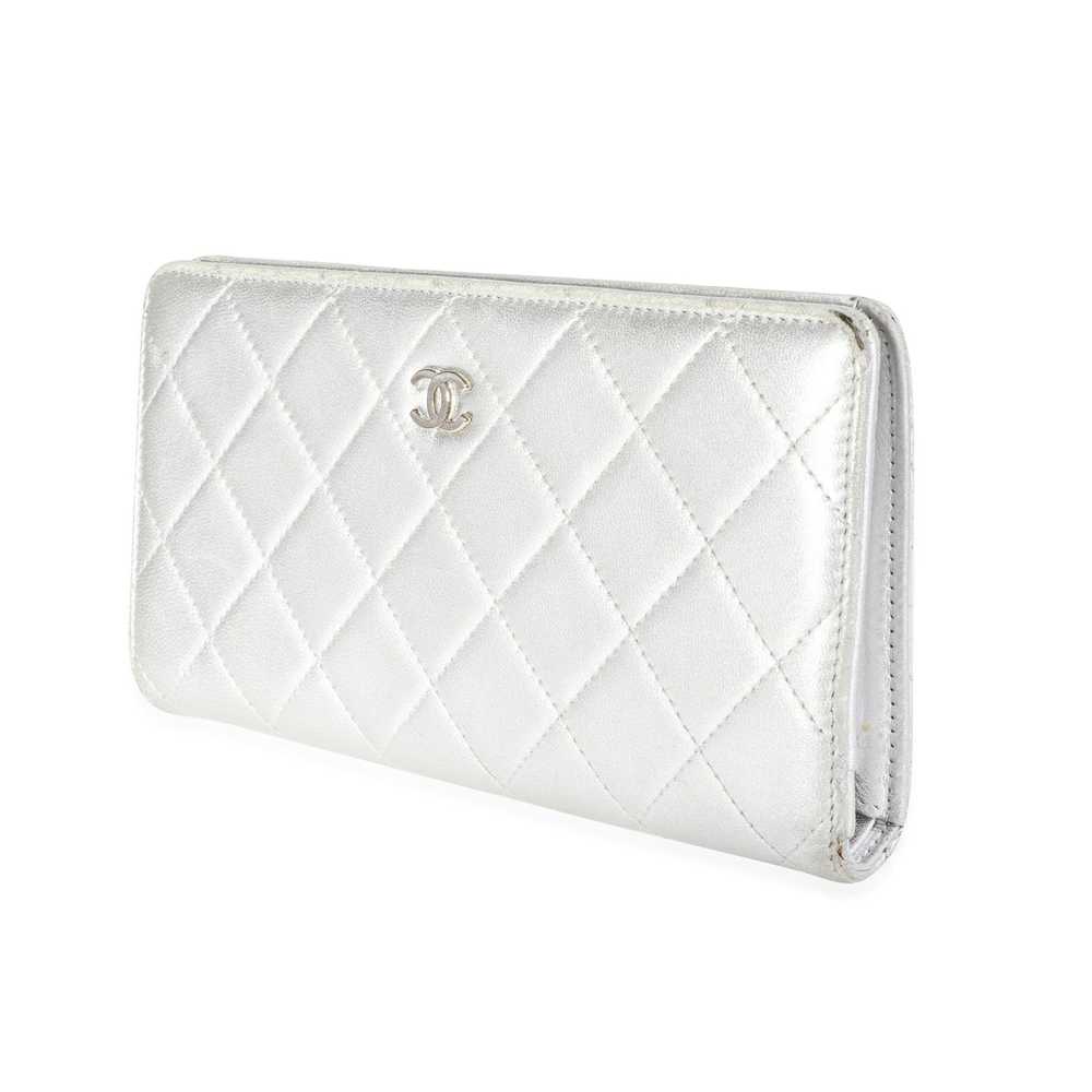Chanel Chanel Metallic Silver Quilted Lambskin Le… - image 2
