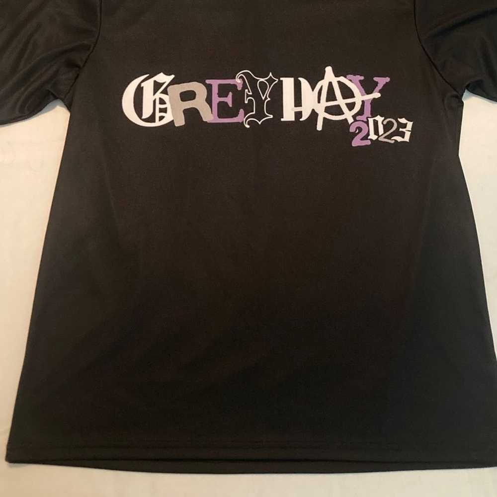 Greyday 2023 concert shirt - image 2