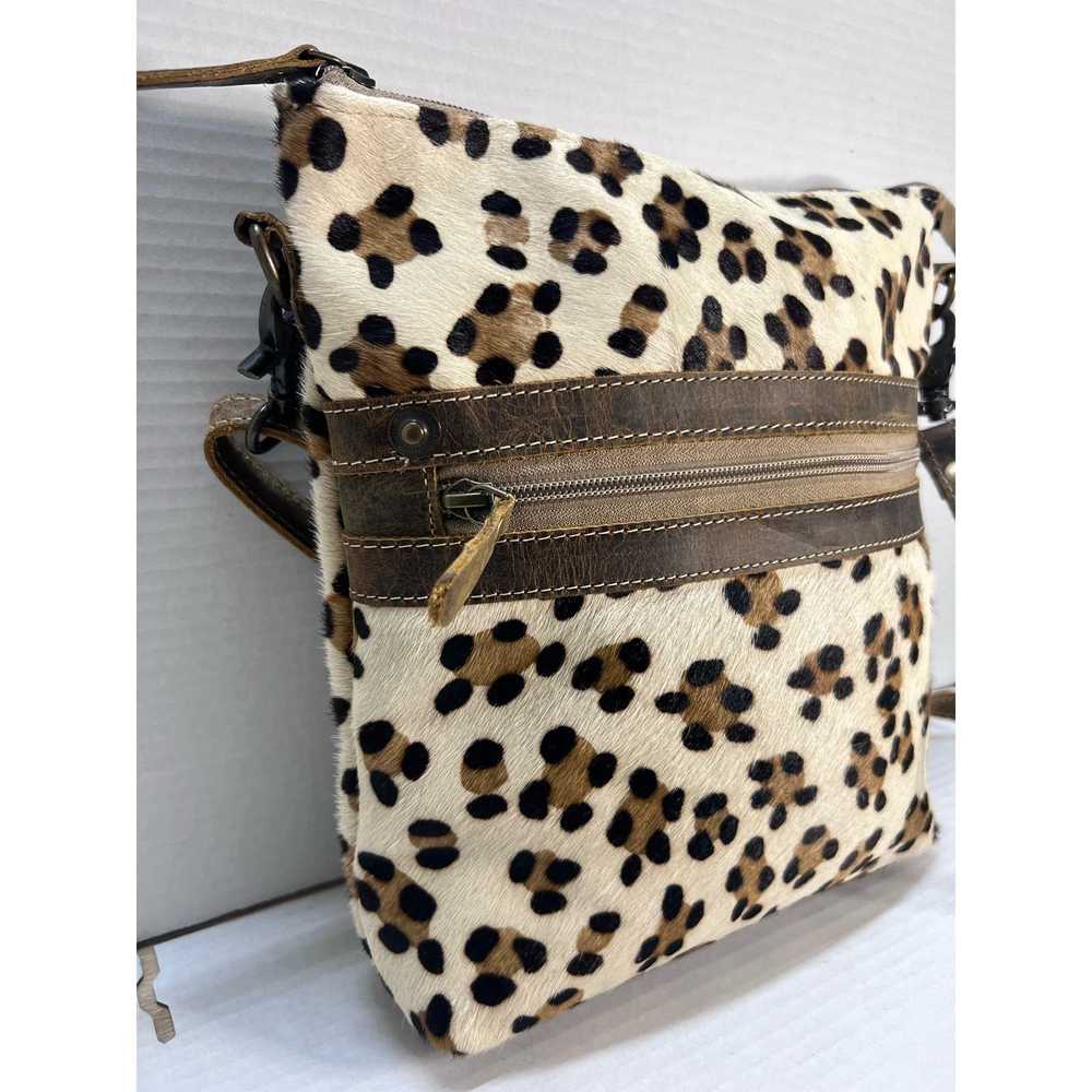 Other Myra Cheetah Print Brown & White Cross Body… - image 3