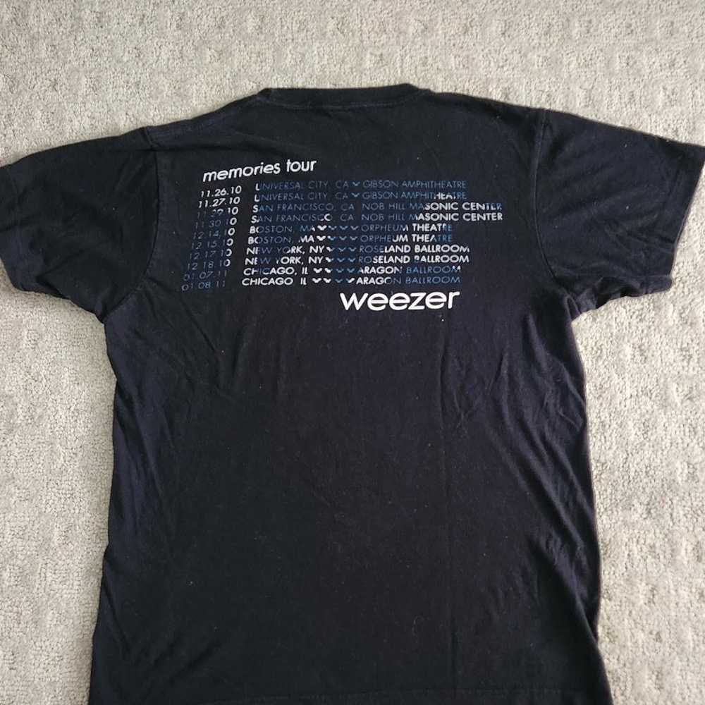 RARE WEEZER MEMORIES TOUR TEE SMALL - image 3