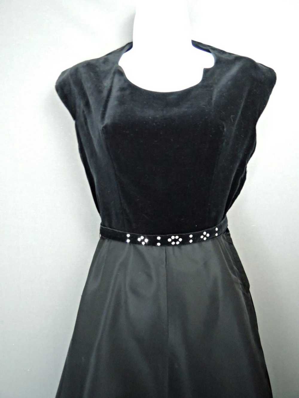 Vintage 1950s Black Dress, Velvet & Taffeta, XS 3… - image 3