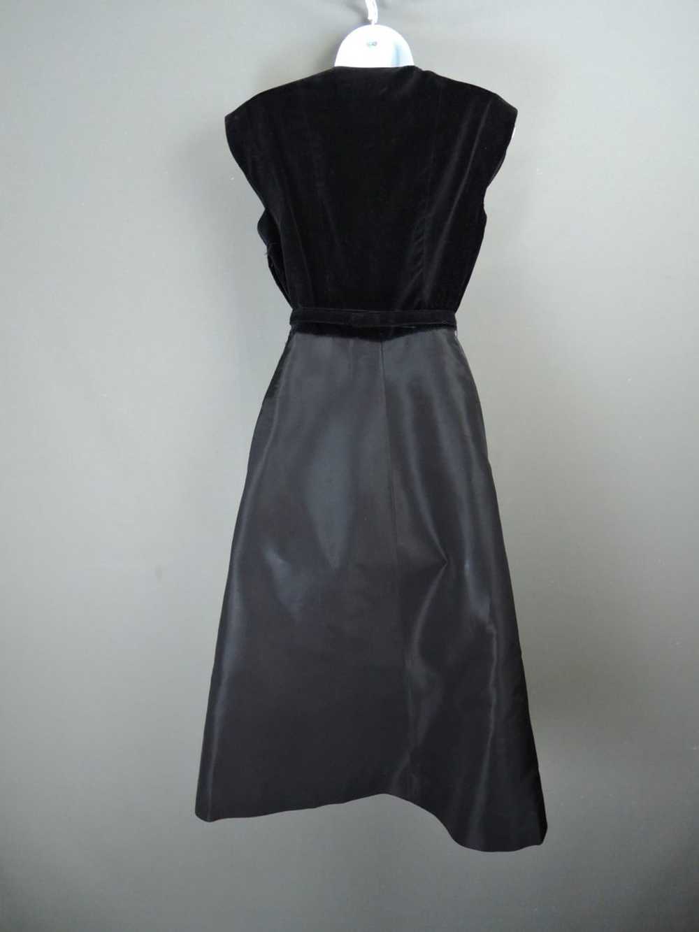 Vintage 1950s Black Dress, Velvet & Taffeta, XS 3… - image 6
