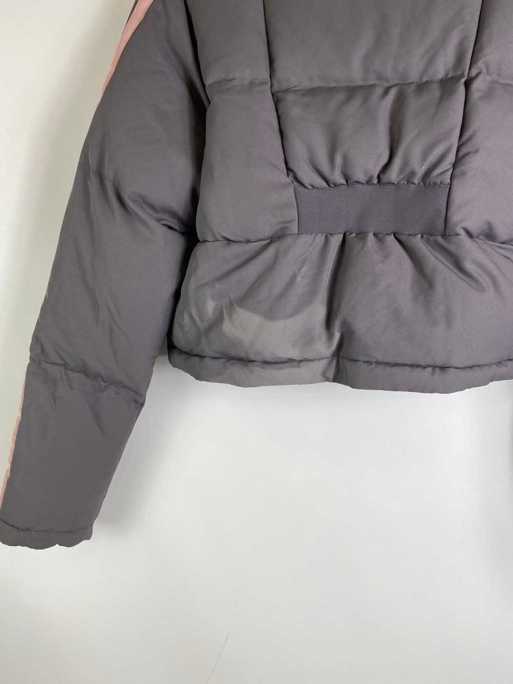 Gymshark Women Purple Cropped Puffer Jacket S - image 3