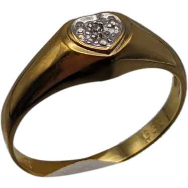 8k Gold Vintage Diamond Heart Ring. 8k Gold Diamon