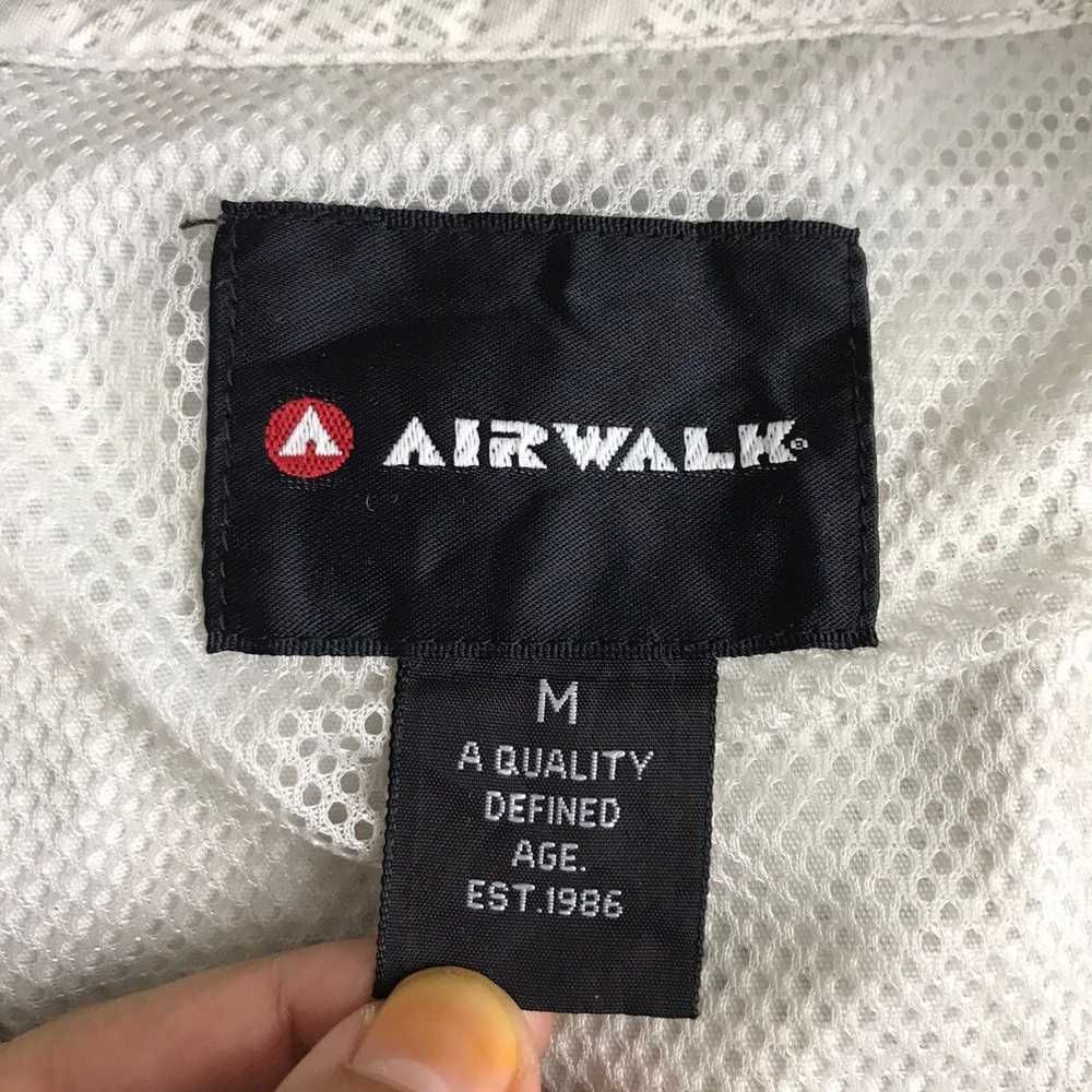 Airwalk AIRWALK Japanese Brand Overprint Hooded W… - image 3