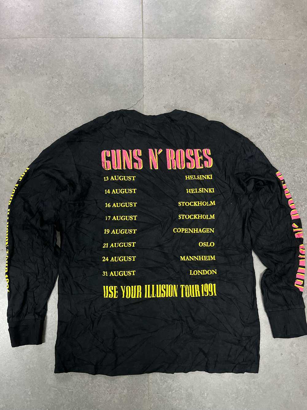 Band Tees × Rock T Shirt × Tour Tee Gun & Roses V… - image 3