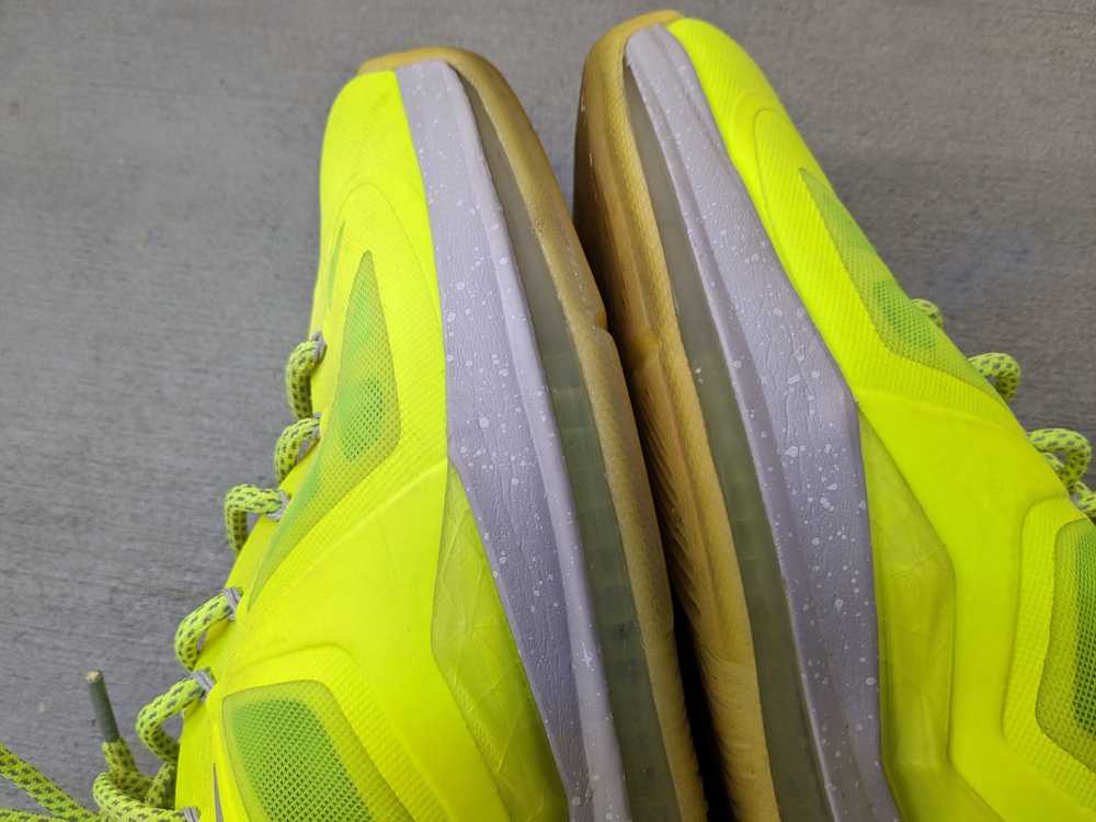 Nike × Streetwear Nike LeBron 10 Volt 11 541100-7… - image 8