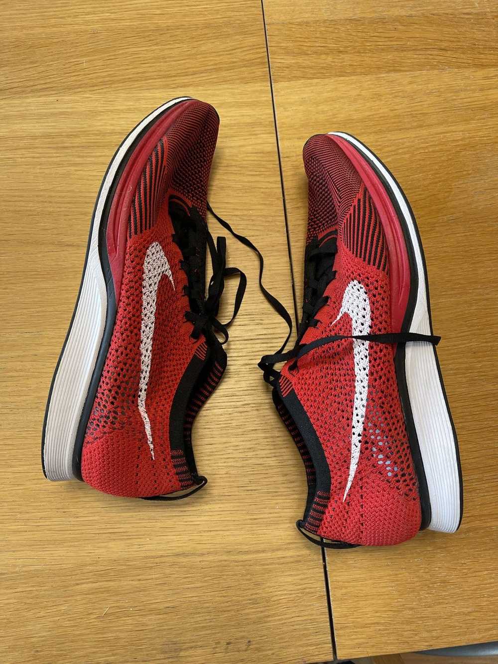 Nike Nike Flyknit Racer University Red 2013 Size … - image 4