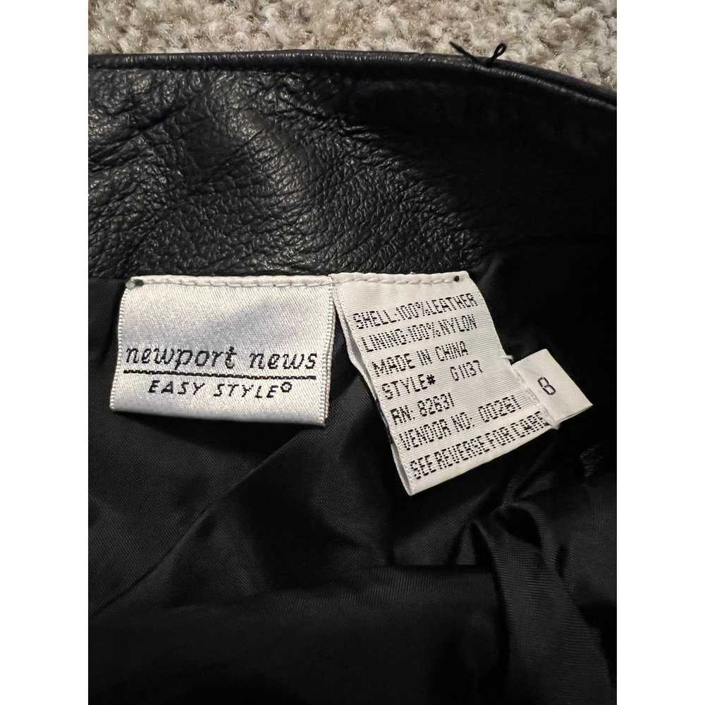 The Unbranded Brand Newport News Vintage Black Le… - image 4