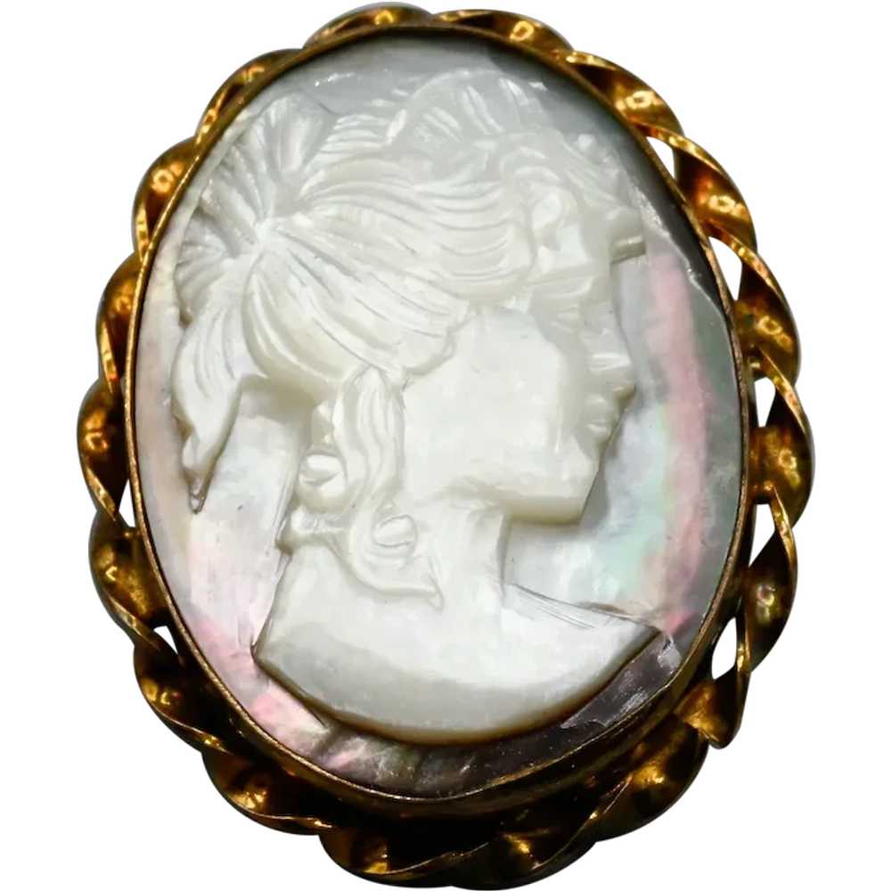 Bal-Ron Carved Mother of Pearl Cameo Brooch in 12… - image 1