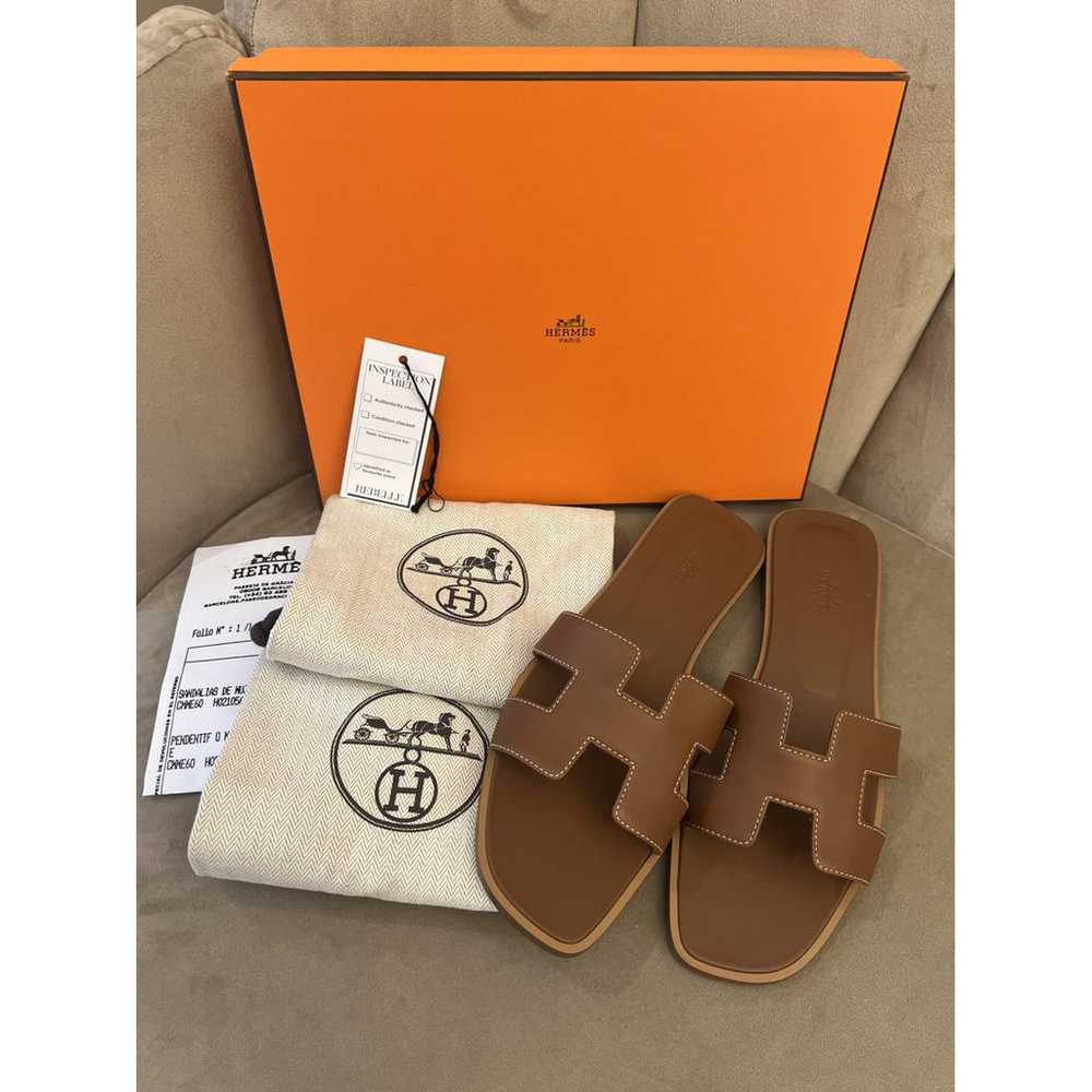 Hermès Oran leather flip flops - image 4