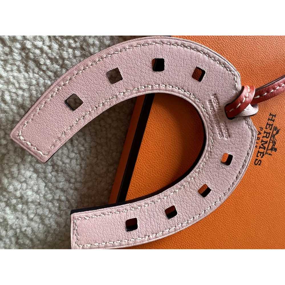 Hermès Paddock fer à cheval leather bag charm - image 3