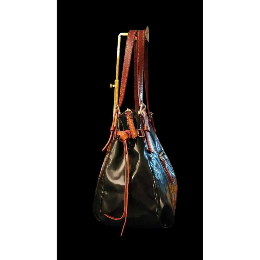 Dooney and Bourke Patent leather handbag - image 7