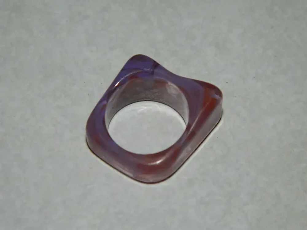 Early Plastics Free Form Lucite Ring Purple and O… - image 4
