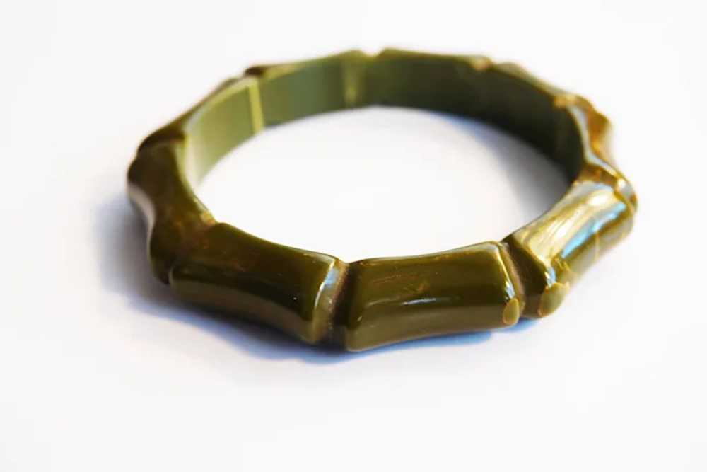 Gorgeous Soft Olive Colored Bakelite Bracelet/Ban… - image 3