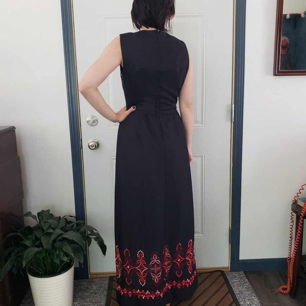 70s Black and Red Polyester Maxi Dress - image 3