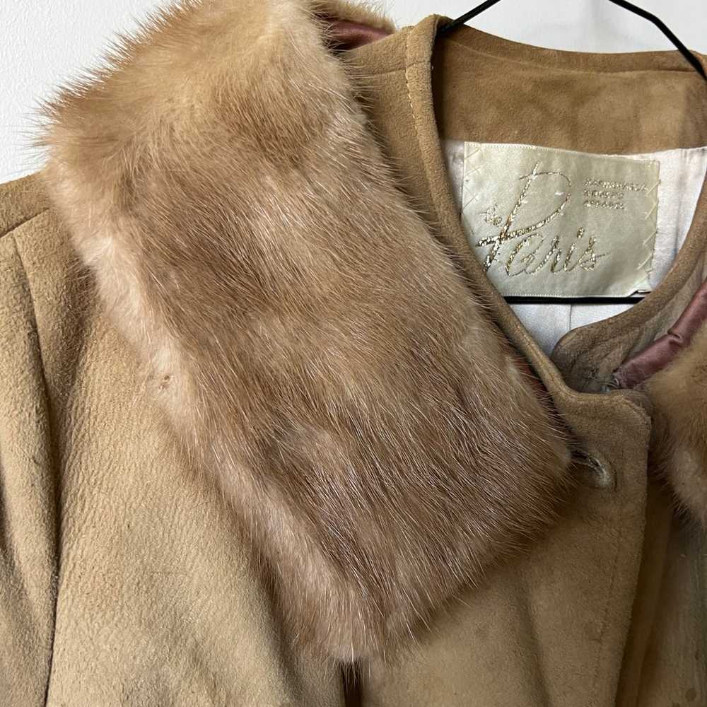 Vintage coat with fur collar - image 2