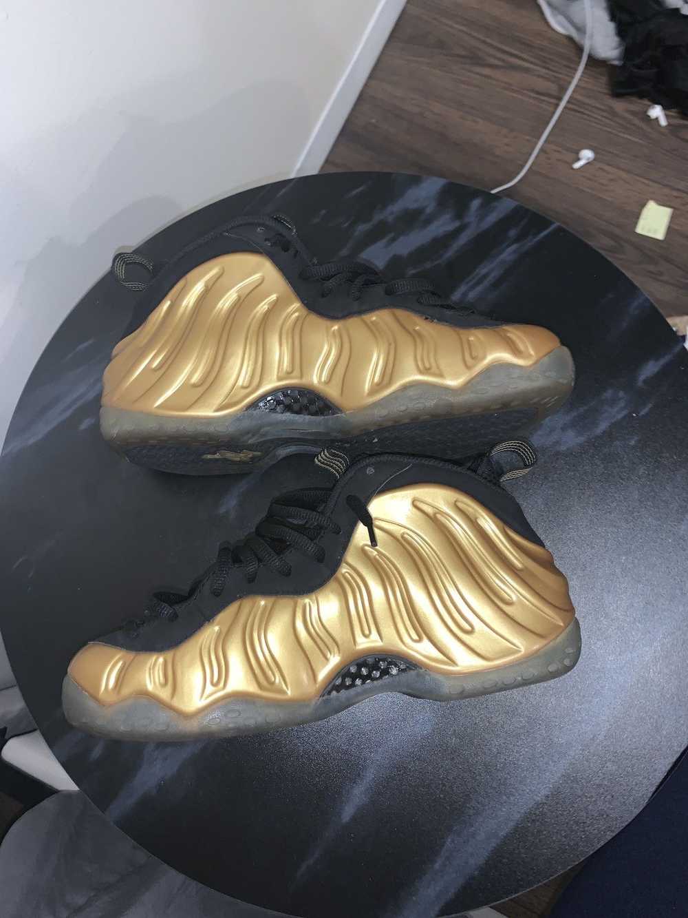 Nike Foamposite One Metallic Gold - image 2