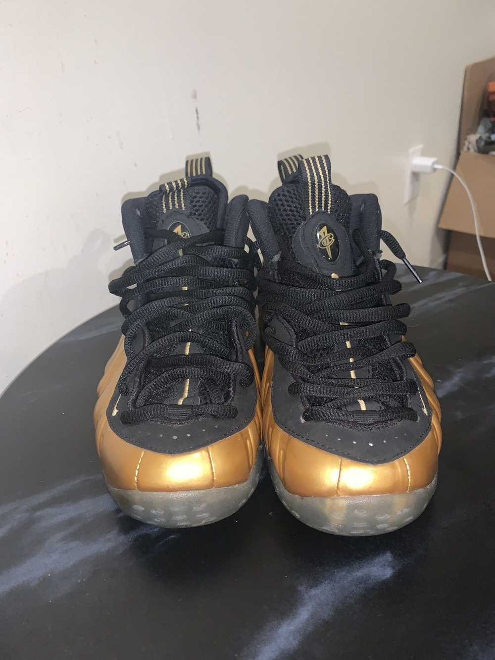 Nike Foamposite One Metallic Gold - image 4