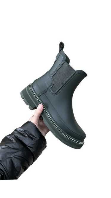 Hunter Chelsea rubber boots hunter ref stitch deta