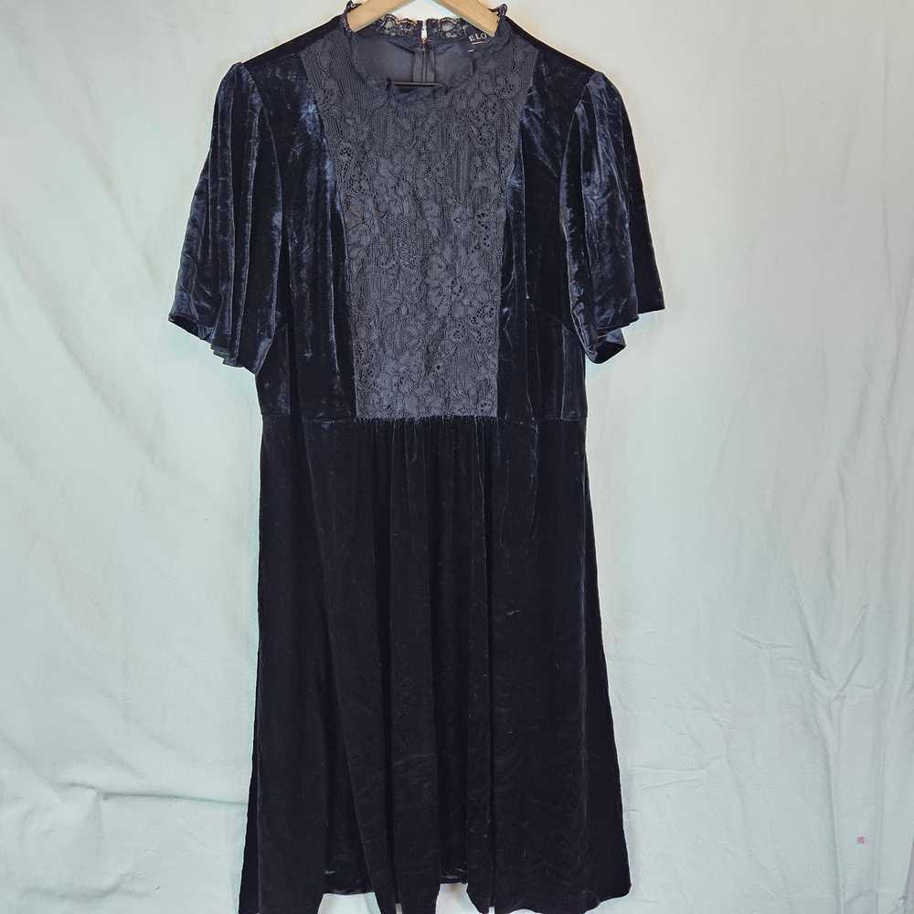 Eloquii black velvet knee length dress with lace,… - image 1