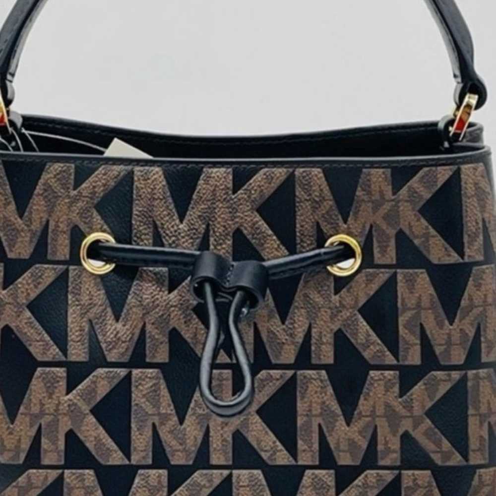 Michael Kors Suri Small Bucket Bag NWOT - image 3