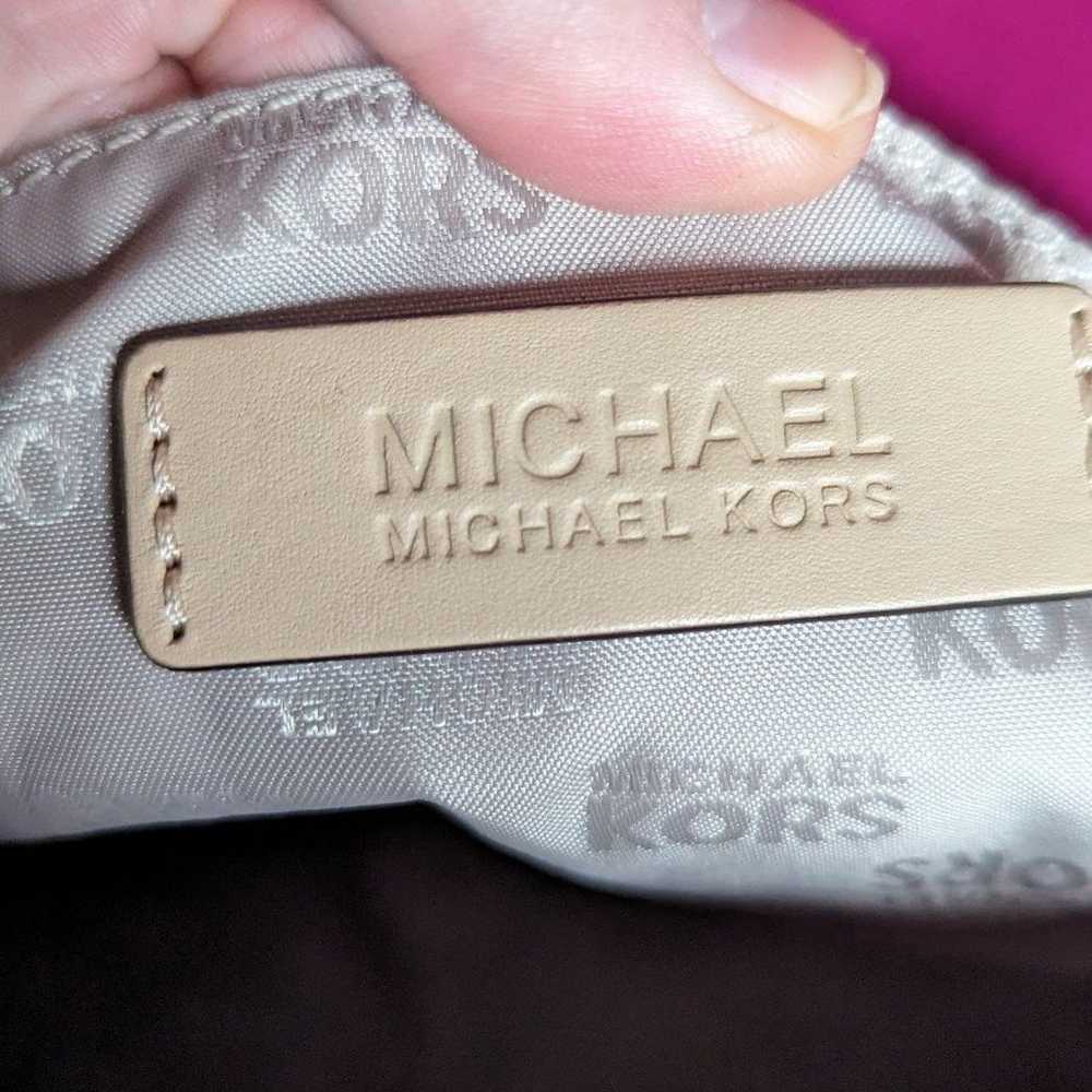 EUC Michael Kors Genuine Patent Leather Tote Shop… - image 4