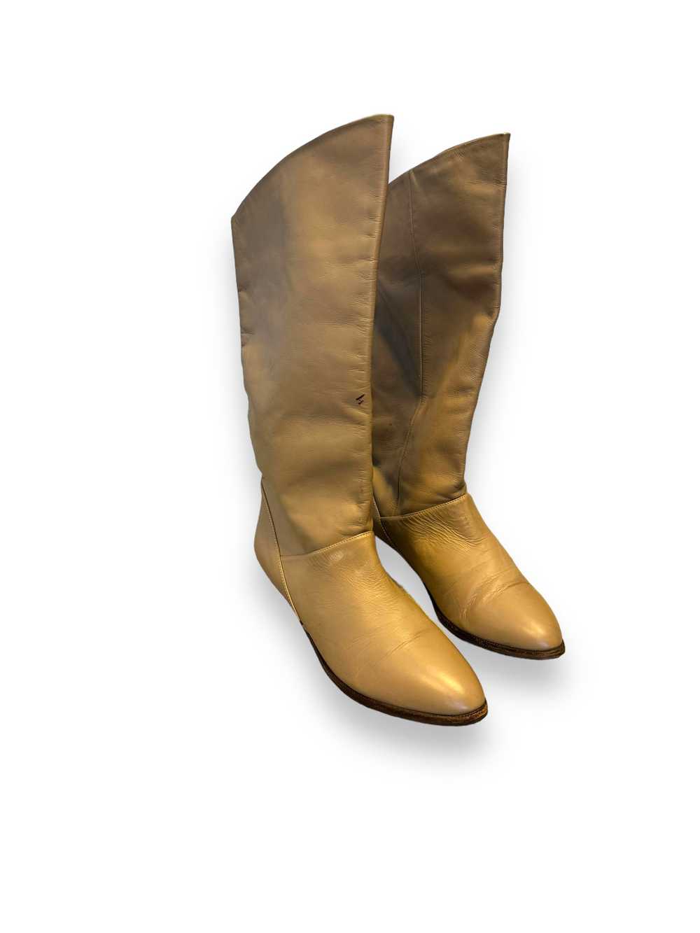 1980s Flat Beige Leather Boots - image 3