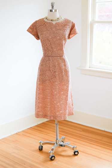 Vintage 1950s Dress - VOLUP Coppery Blush Rose La… - image 1