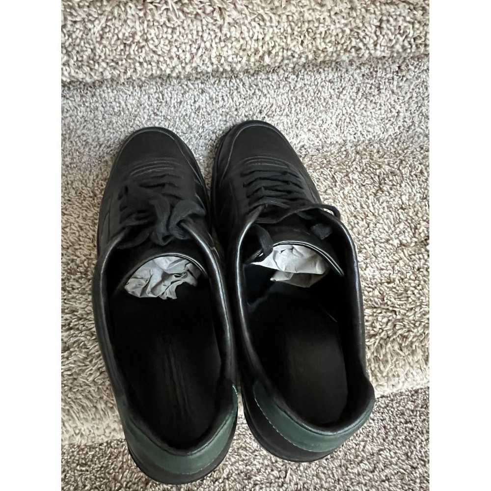 Gucci Leather low trainers - image 3