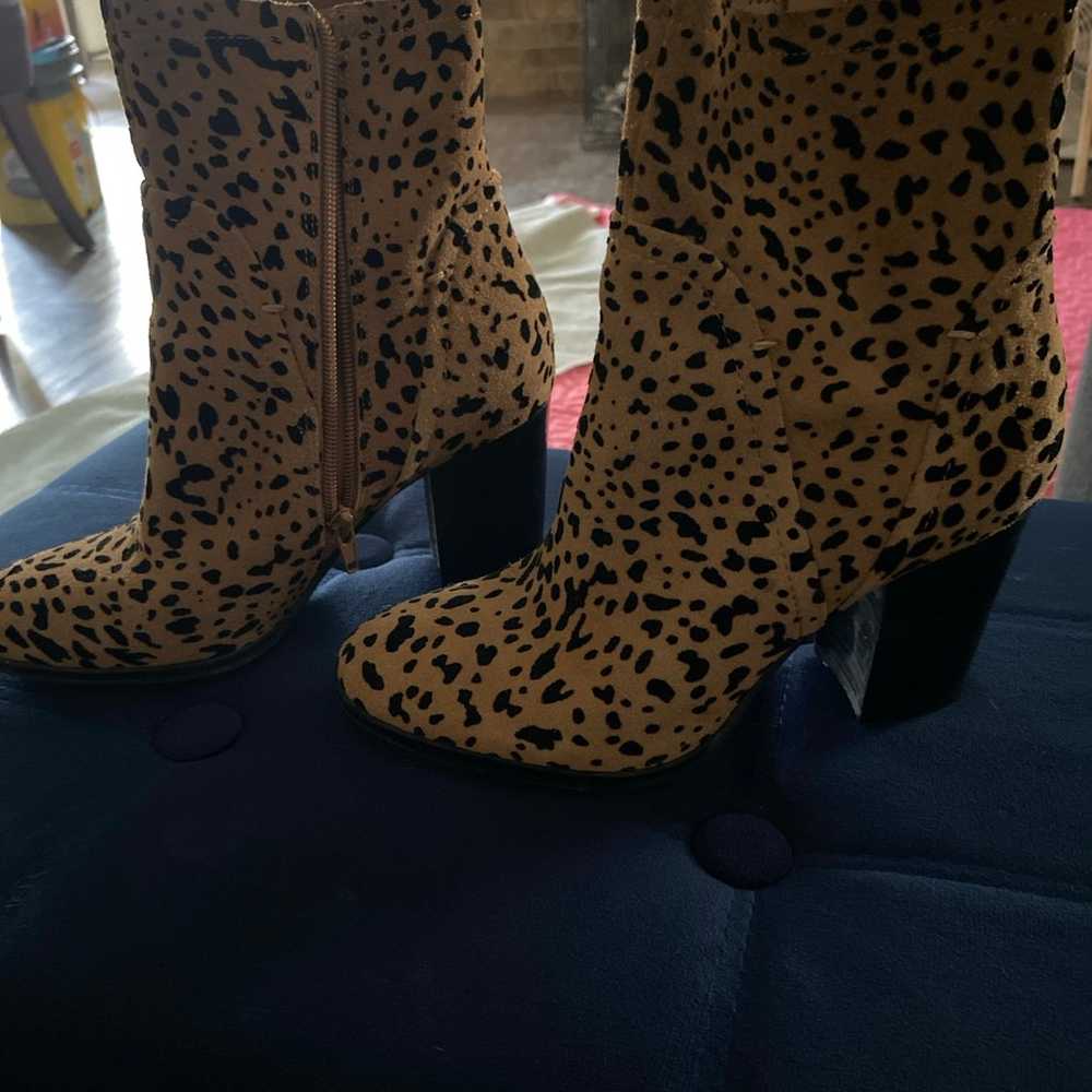 Women’s size 7 1/2 half leopard print boots - image 2