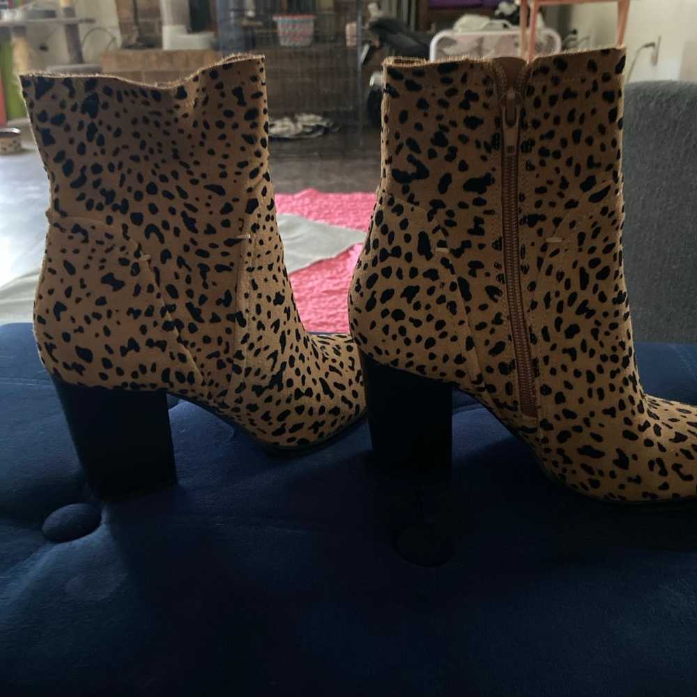 Women’s size 7 1/2 half leopard print boots - image 3