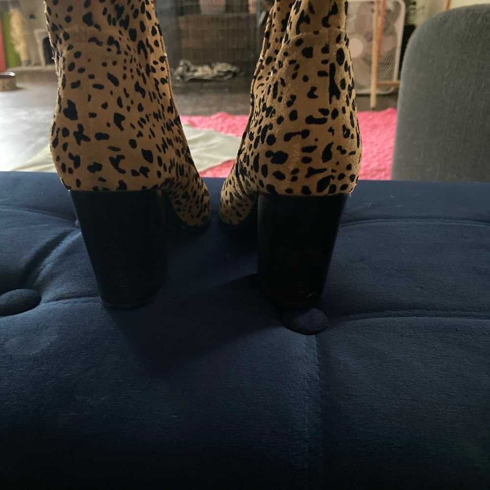 Women’s size 7 1/2 half leopard print boots - image 4