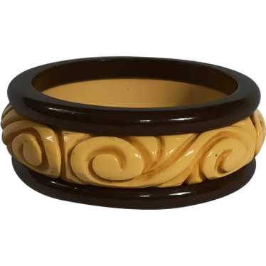 Layered carved Bakelite bangle butterscotch choco… - image 1