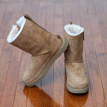UGG Australian Beige Boots Women size 9