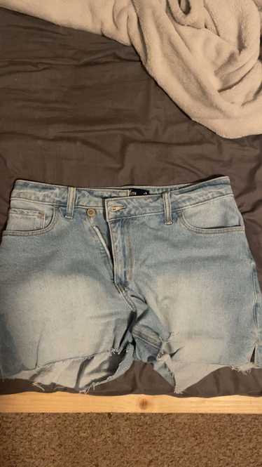 Hollister Hollister Jean shorts size 11/10 waist 3