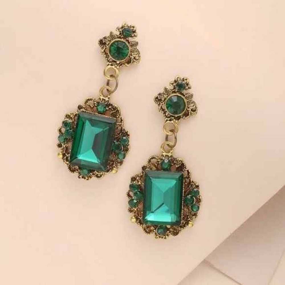 Earrings vintage emerald green - image 2