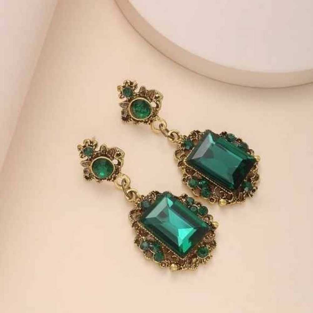 Earrings vintage emerald green - image 4