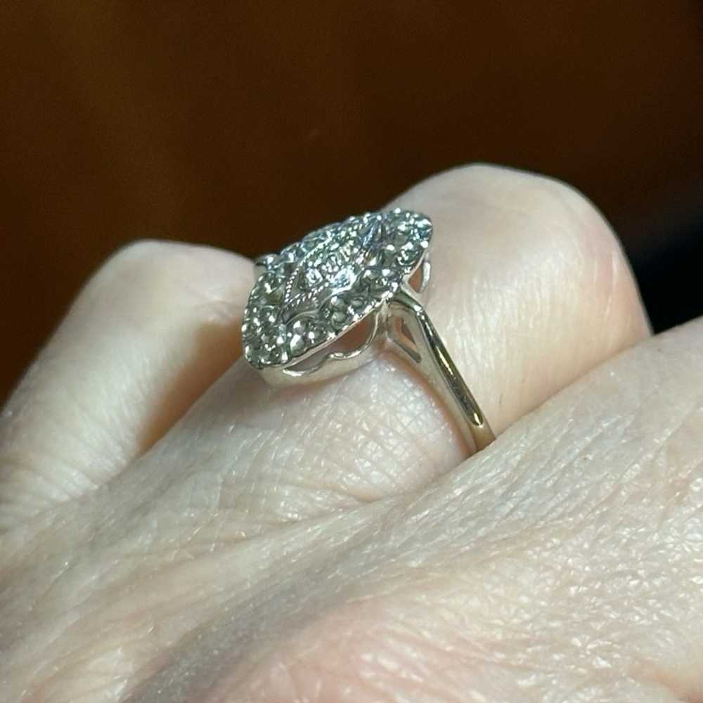 10 K white Gold size 6 vintage diamond ring - image 4