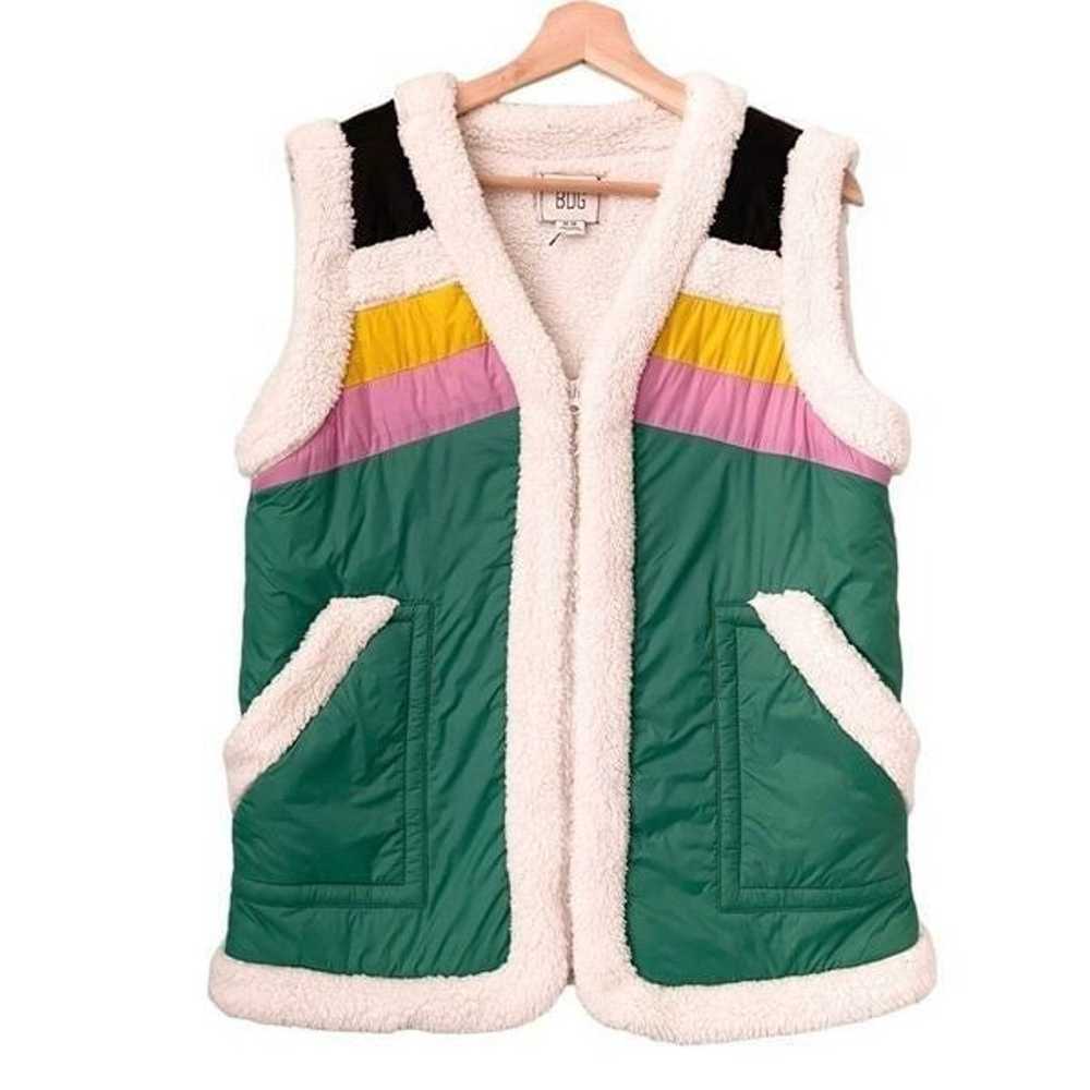 NEW Urban Outfitters BDG Nylon Sherpa Retro Vest … - image 3