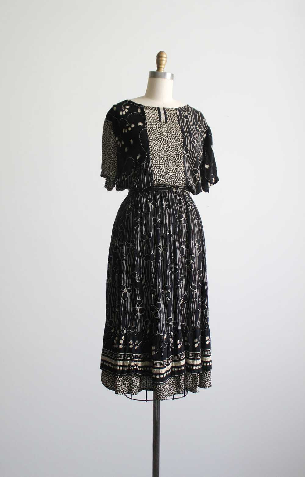 dark botanical dress set (m) - image 1