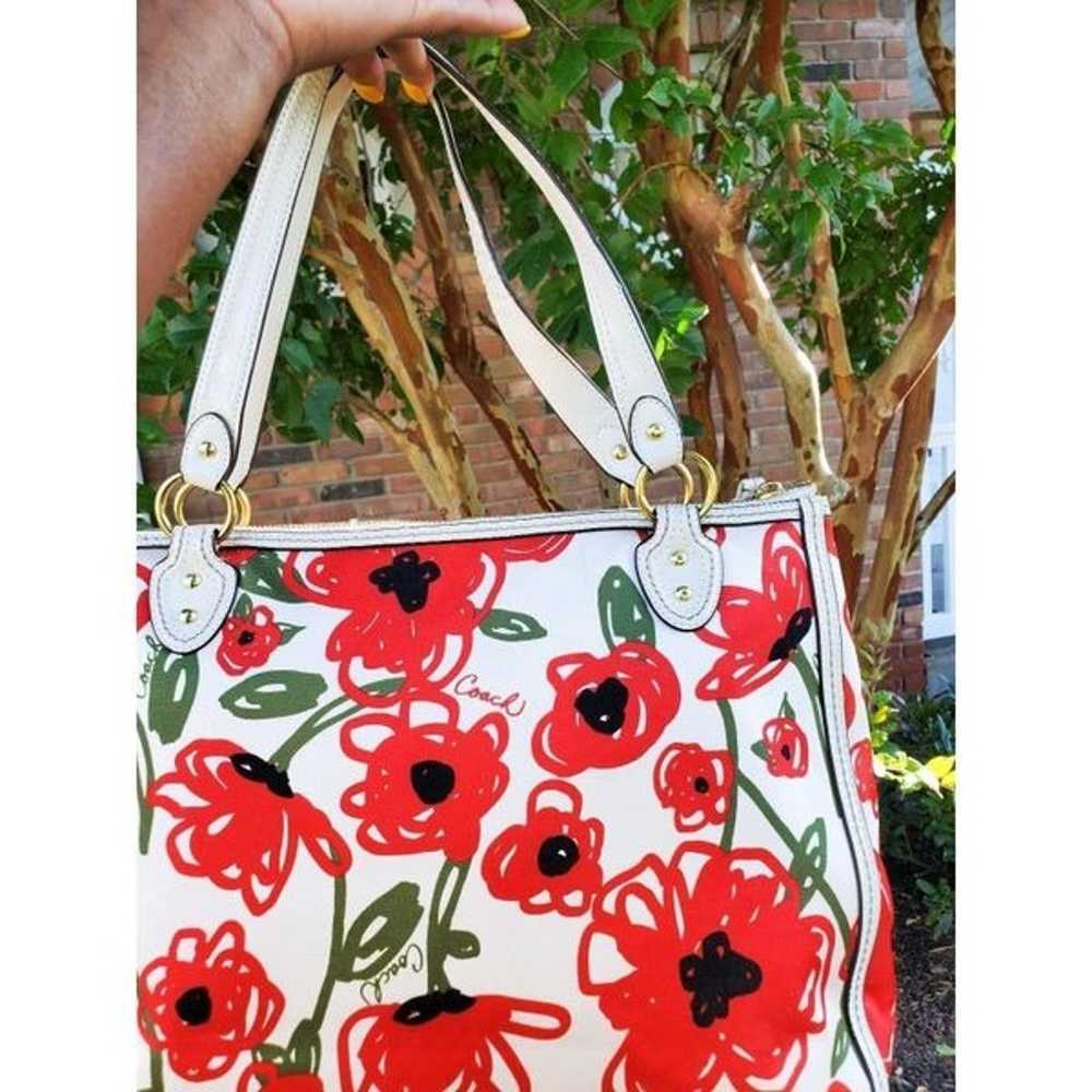 Limited Edition COACH Poppy Floral Print Hallie T… - image 12