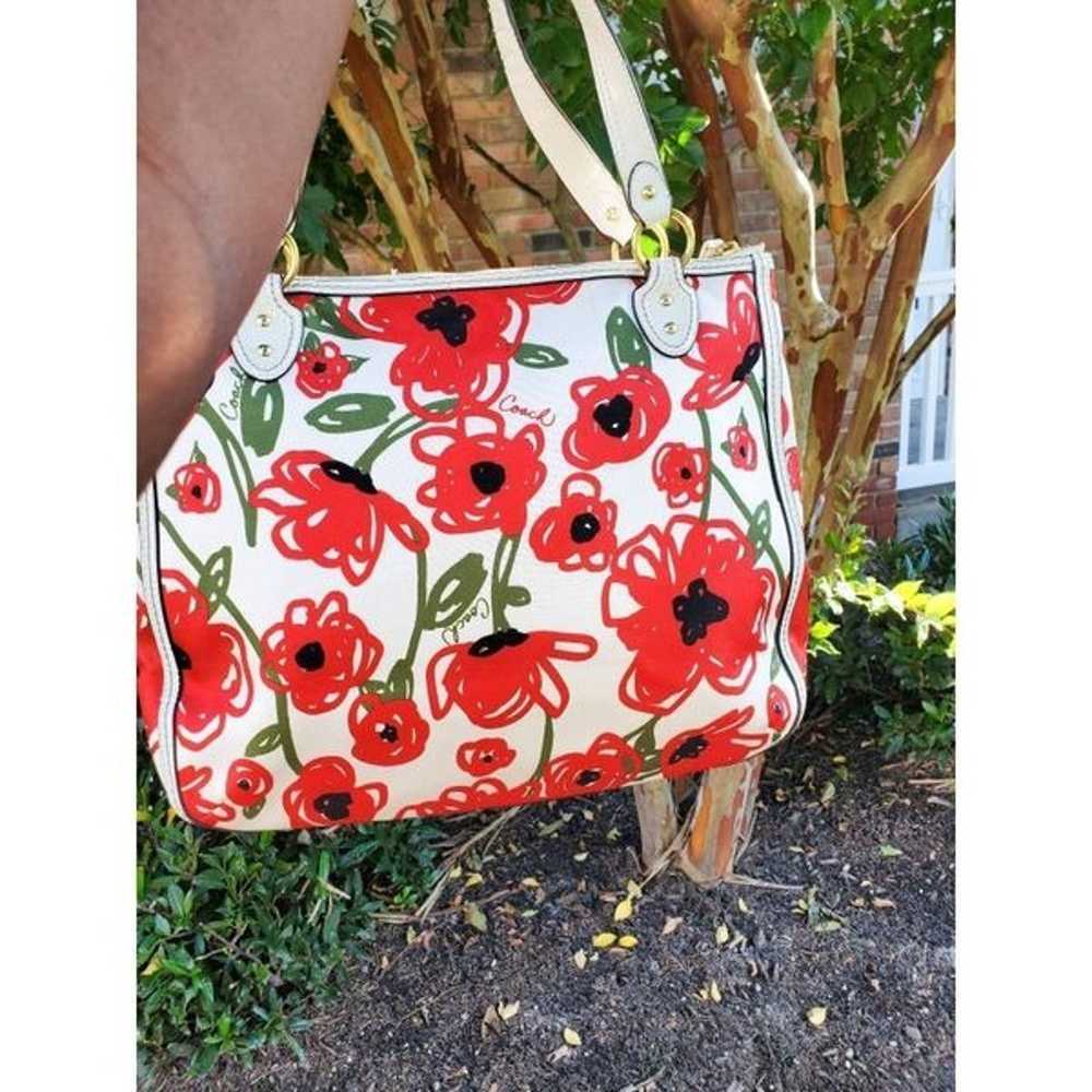 Limited Edition COACH Poppy Floral Print Hallie T… - image 2