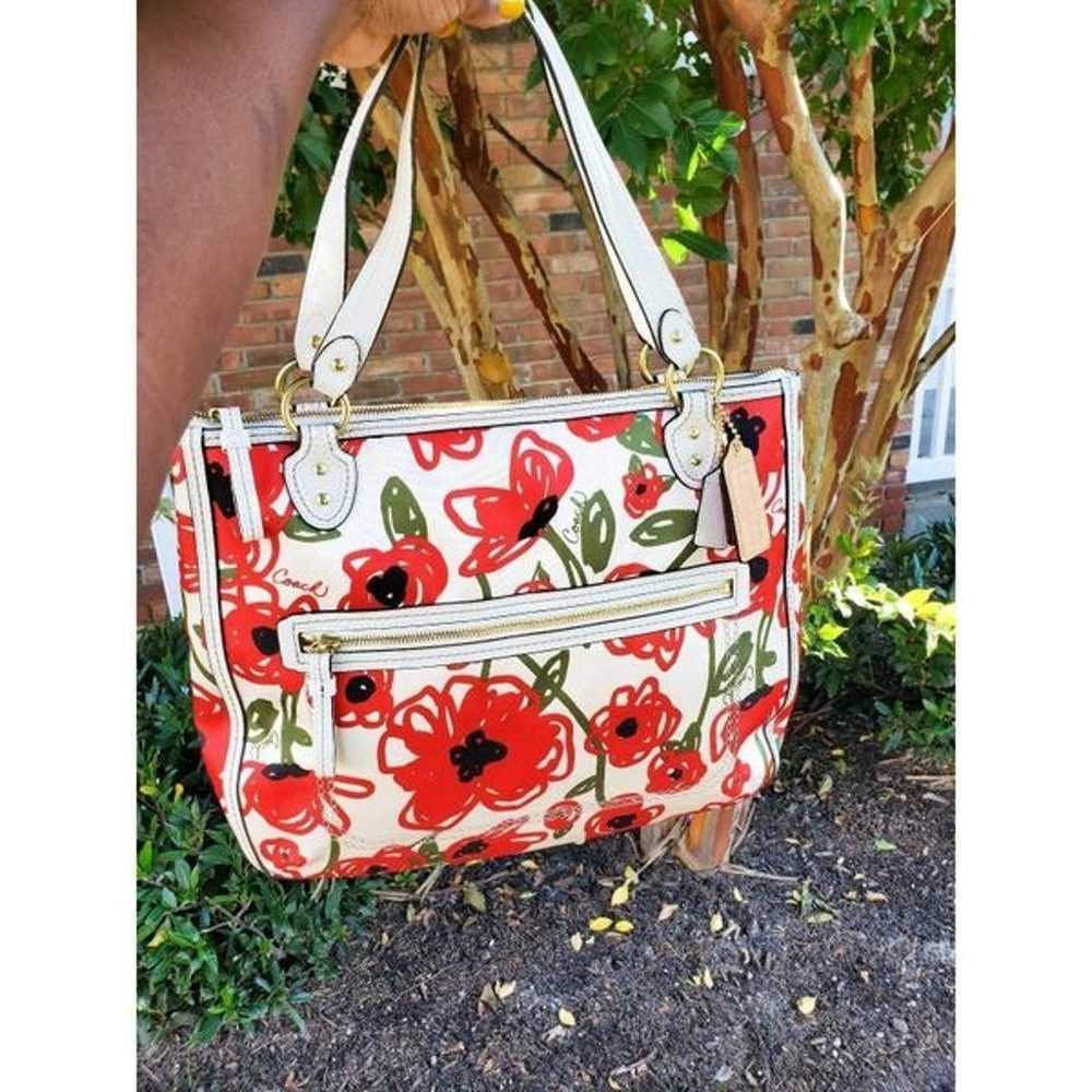 Limited Edition COACH Poppy Floral Print Hallie T… - image 5