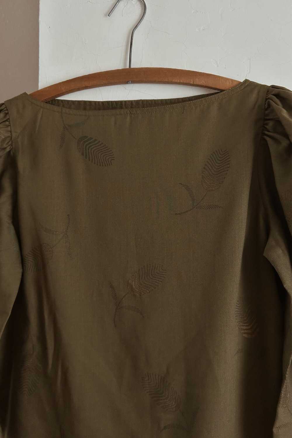 1980's OLIVE FLORAL PUFF SLEEVE - image 5