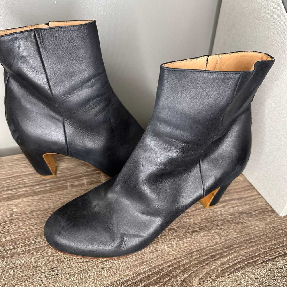 maison martin margiela black leather ankle booties - image 1