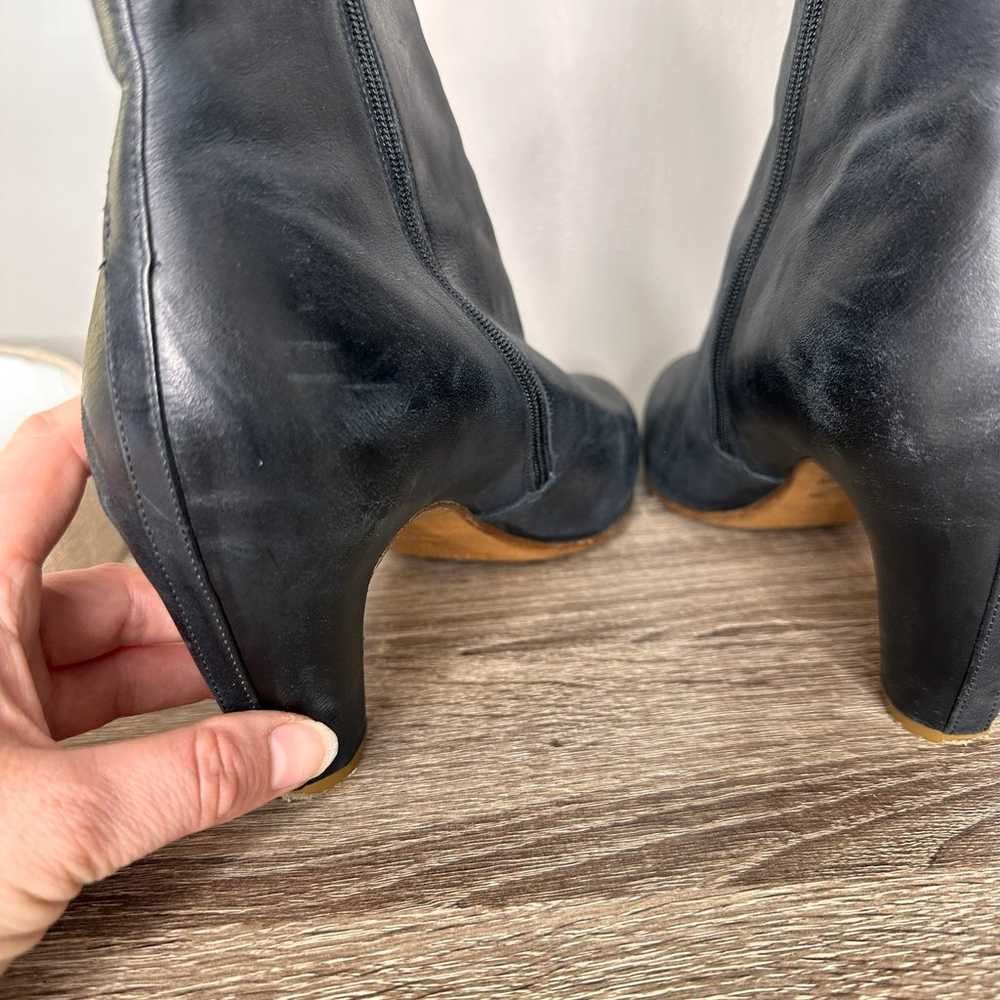 maison martin margiela black leather ankle booties - image 8